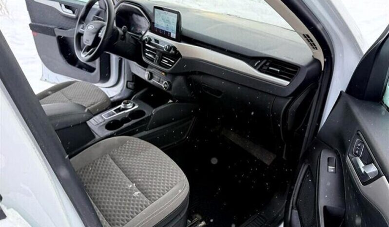 
								2020 Ford Escape SE full									