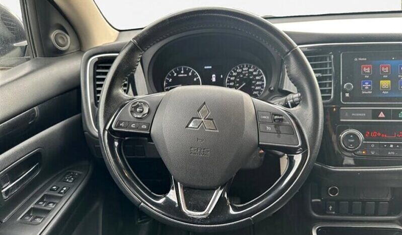 
								2019 Mitsubishi Outlander ES full									