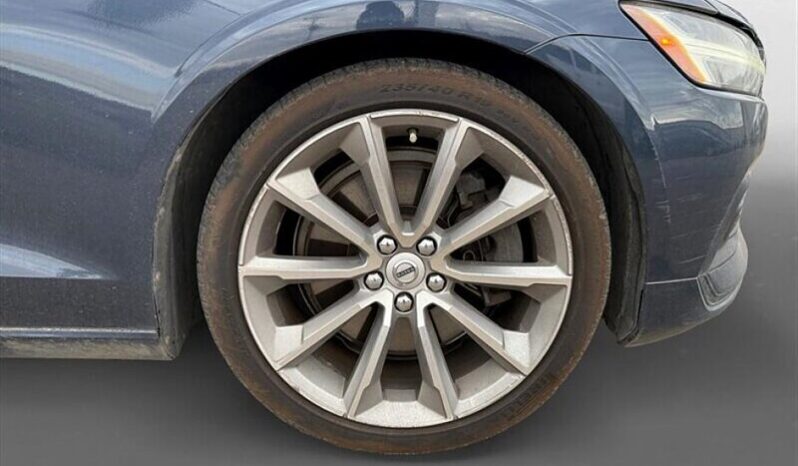 
								2020 Volvo S60 T6 Momentum full									