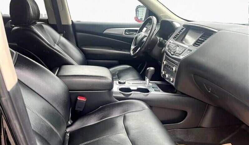 
								2018 Nissan Pathfinder SL full									