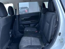 
										2018 Mitsubishi Outlander ES full									