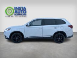 
										2018 Mitsubishi Outlander ES full									