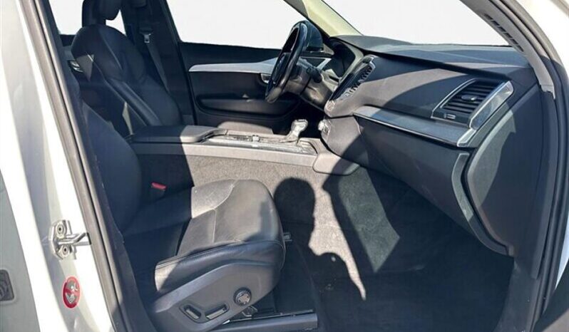 
								2017 Volvo XC90 T5 Momentum full									