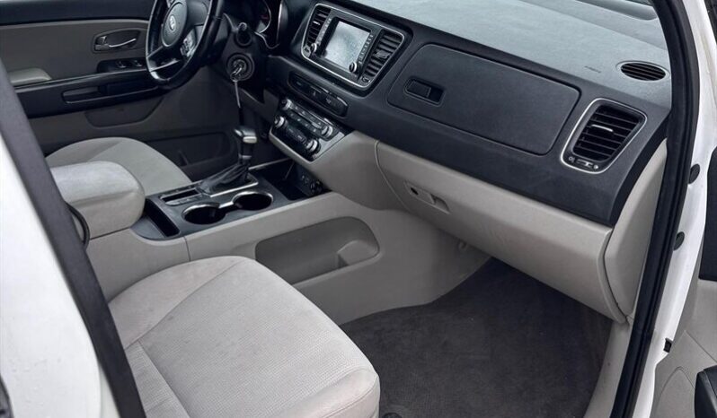 
								2020 Kia Sedona LX full									