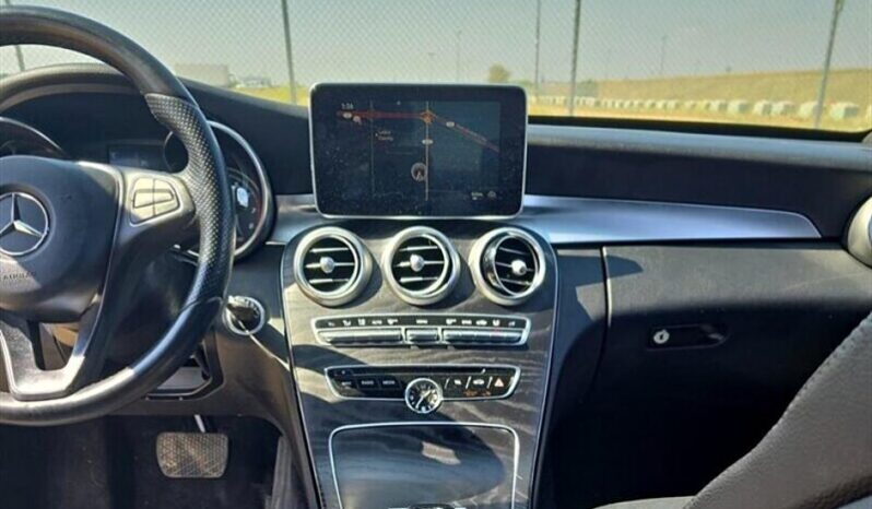 
								2017 Mercedes-Benz C-Class C 300 4MATIC full									