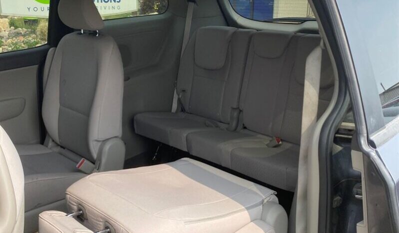 
								2017 Kia Sedona LX full									