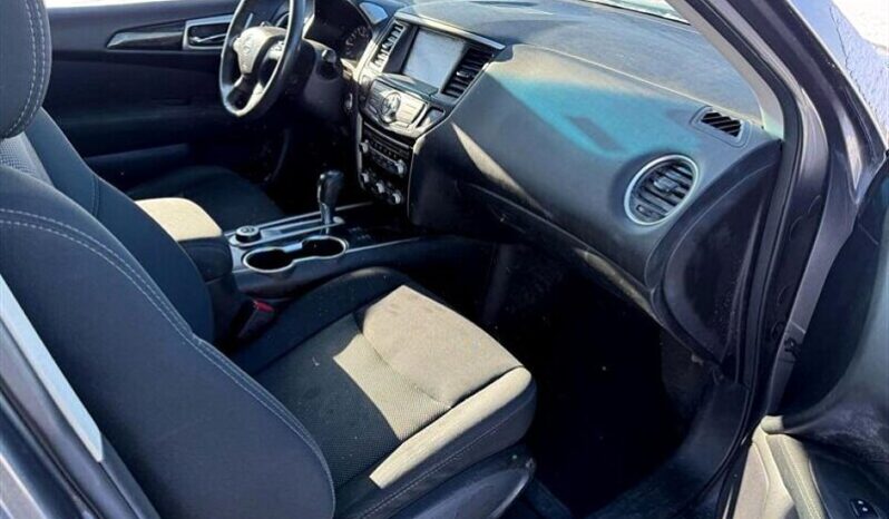 
								2017 Nissan Pathfinder SV full									