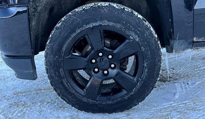 
								2018 Chevrolet Silverado 1500 Custom full									