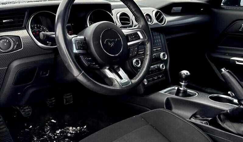 
								2018 Ford Mustang EcoBoost full									