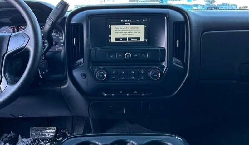 
								2019 Chevrolet Silverado 1500 LD Custom full									