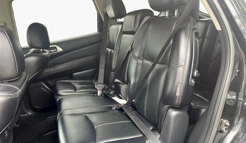 
								2018 Nissan Pathfinder SL full									