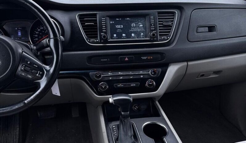 
								2020 Kia Sedona LX full									