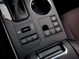 
										2023 Toyota Highlander LE full									