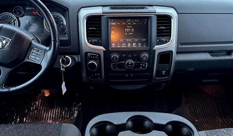 
								2017 RAM 1500 SLT full									