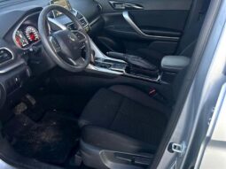 
										2020 Mitsubishi Eclipse Cross ES full									