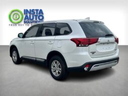 
										2019 Mitsubishi Outlander ES full									