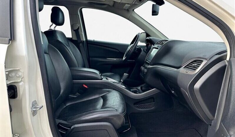 
								2018 Dodge Journey Crossroad full									