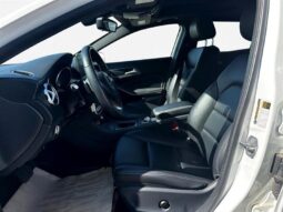 
										2019 Mercedes-Benz GLA-Class GLA 250 4MATIC full									