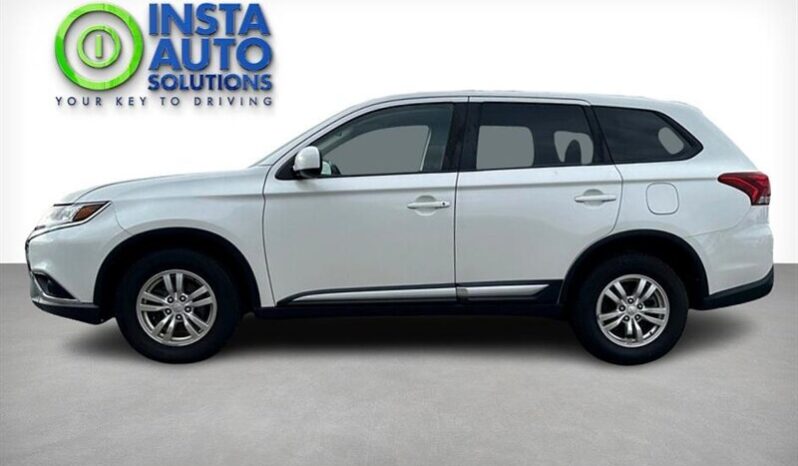 
								2019 Mitsubishi Outlander ES full									