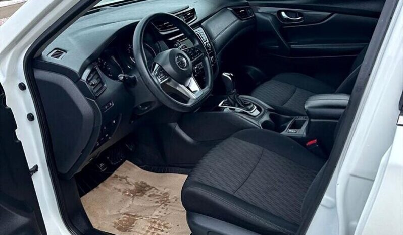 
								2019 Nissan Rogue SV full									