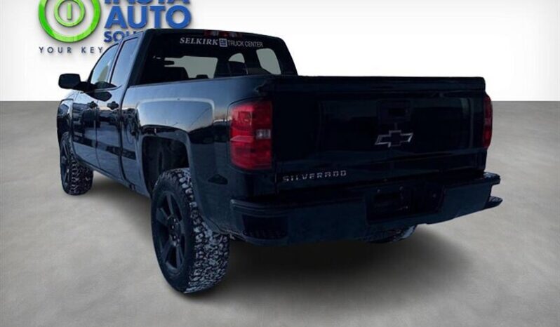 
								2018 Chevrolet Silverado 1500 Custom full									