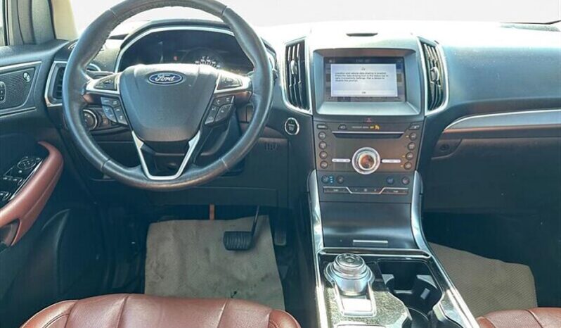 
								2019 Ford Edge Titanium full									