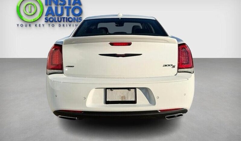 
								2022 Chrysler 300 Series S full									