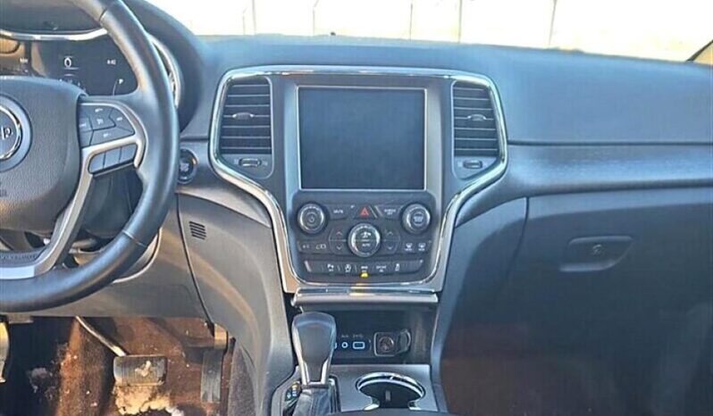 
								2018 Jeep Grand Cherokee Altitude full									