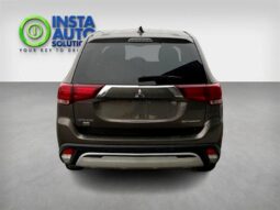 
										2019 Mitsubishi Outlander ES full									
