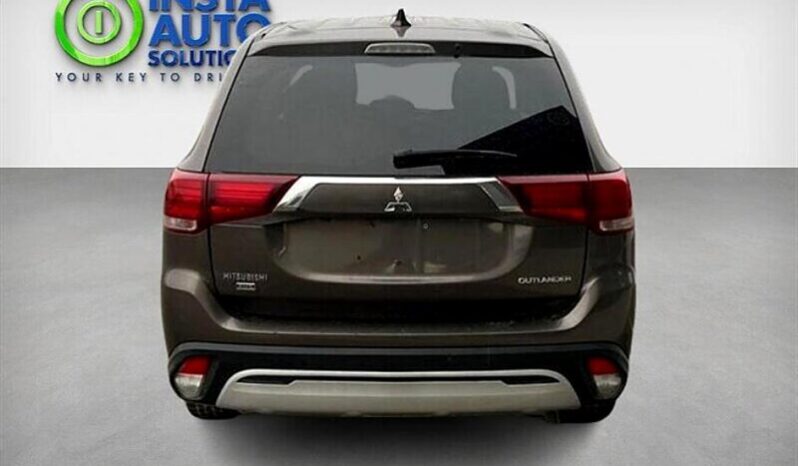 
								2019 Mitsubishi Outlander ES full									