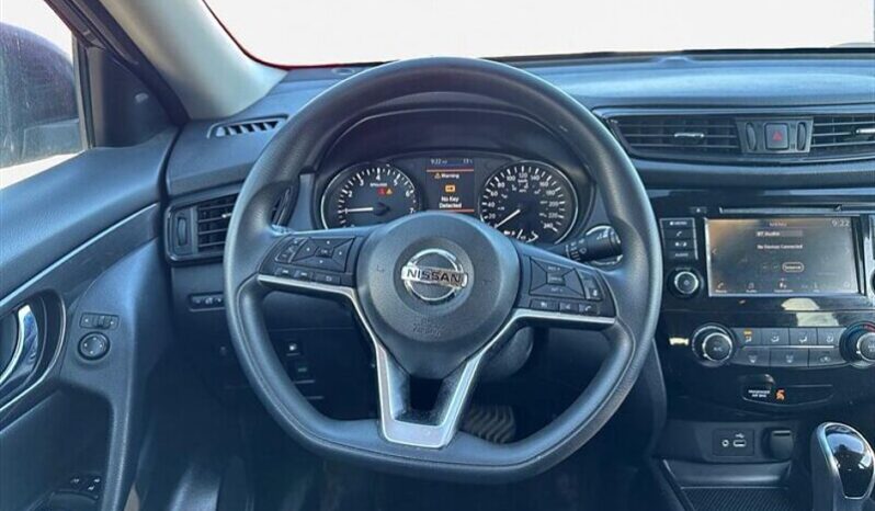
								2019 Nissan Rogue SV full									