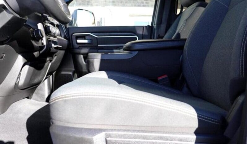 
								2022 RAM 3500 Big Horn Sport full									