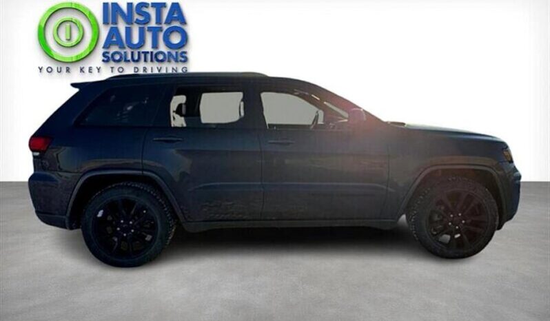 
								2018 Jeep Grand Cherokee Altitude full									