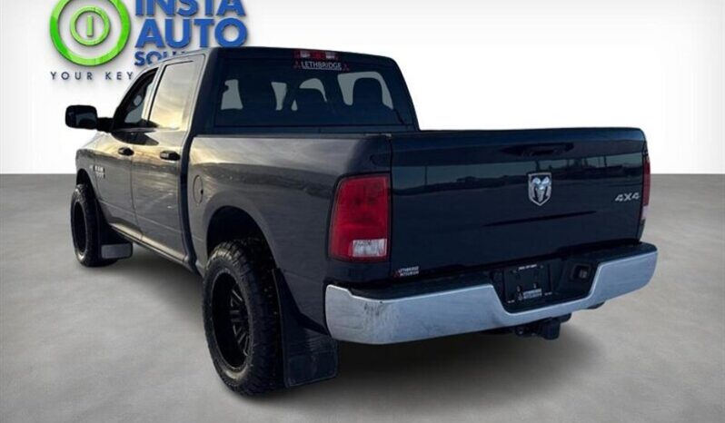 
								2017 RAM 1500 ST full									