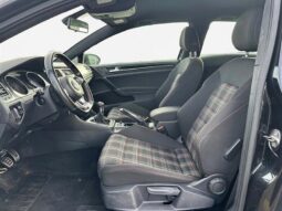 
										2015 Volkswagen Golf GTI full									