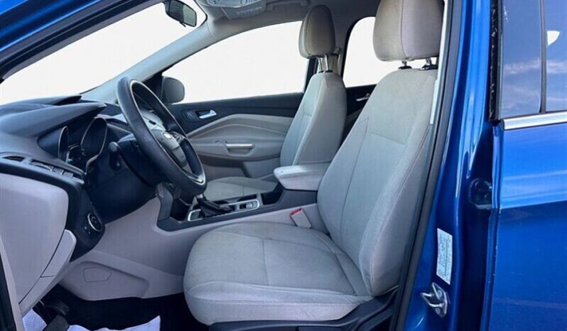 
								2017 Ford Escape SE full									