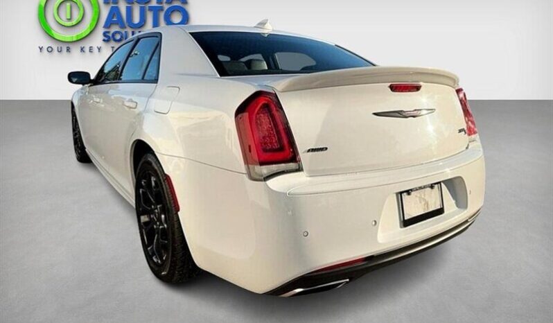
								2022 Chrysler 300 Series S full									