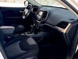 
										2016 Jeep Cherokee Sport full									