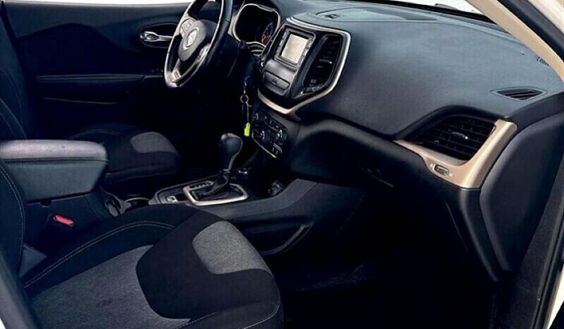 
								2016 Jeep Cherokee Sport full									