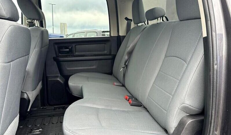 
								2020 RAM 1500 Express full									