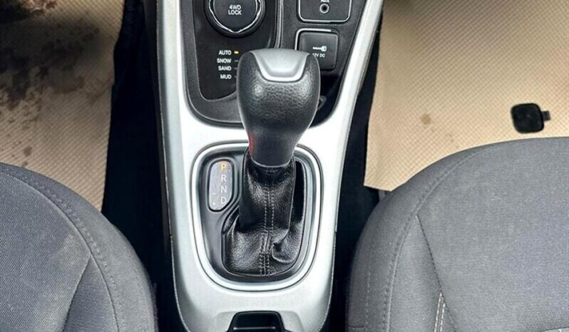 
								2019 Jeep Compass Upland full									