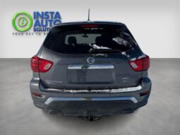 
										2017 Nissan Pathfinder SV full									