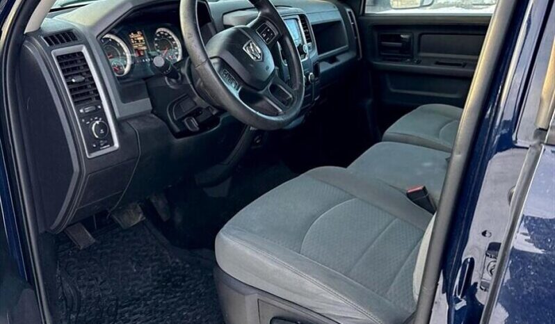 
								2017 RAM 1500 ST full									