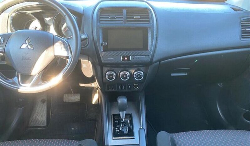 
								2019 Mitsubishi RVR SE full									