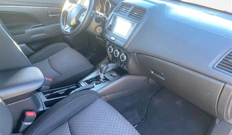
								2019 Mitsubishi RVR SE full									