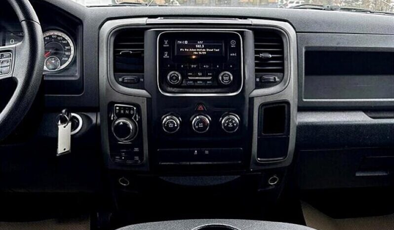 
								2016 RAM 1500 ST full									