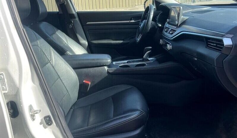 
								2019 Nissan Altima 2.5 Platinum full									