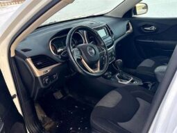 
										2016 Jeep Cherokee Sport full									