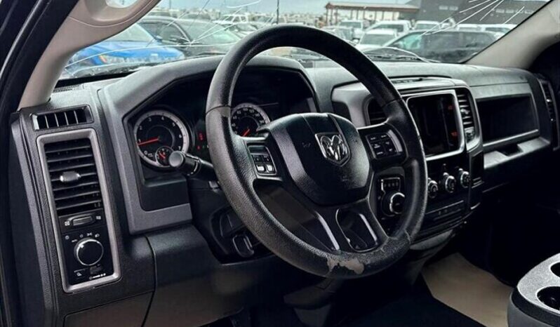 
								2017 RAM 1500 ST full									