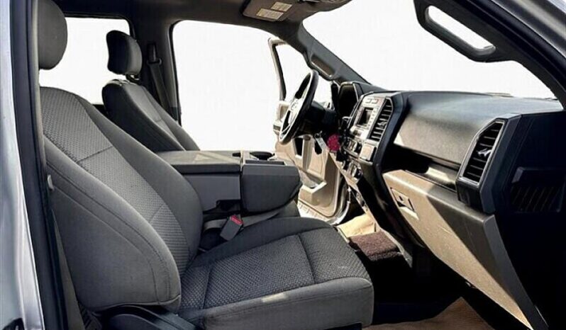 
								2017 Ford F-150 XLT full									